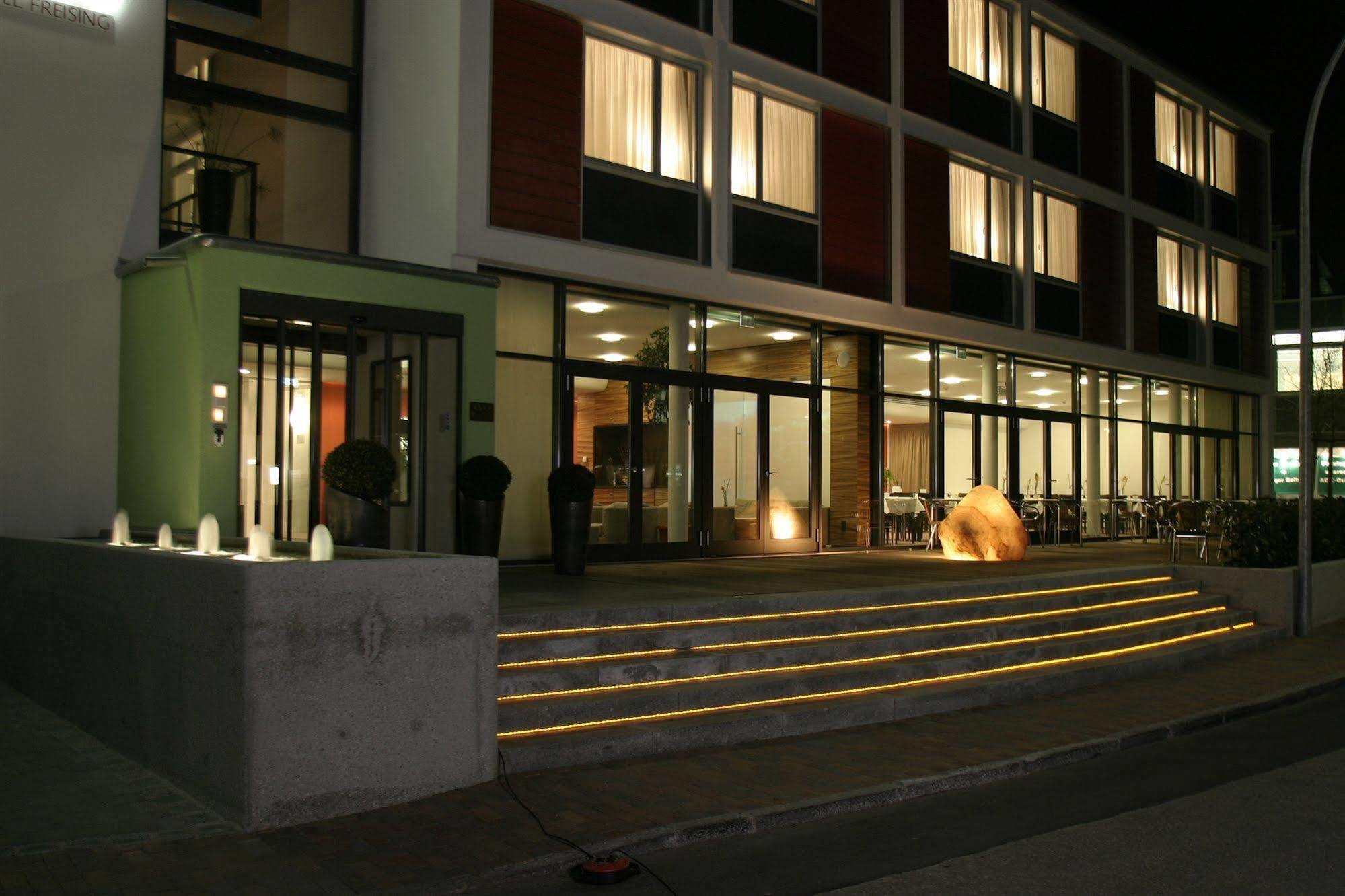 Corbin Muenchen Airport Business Hotel Freising Buitenkant foto